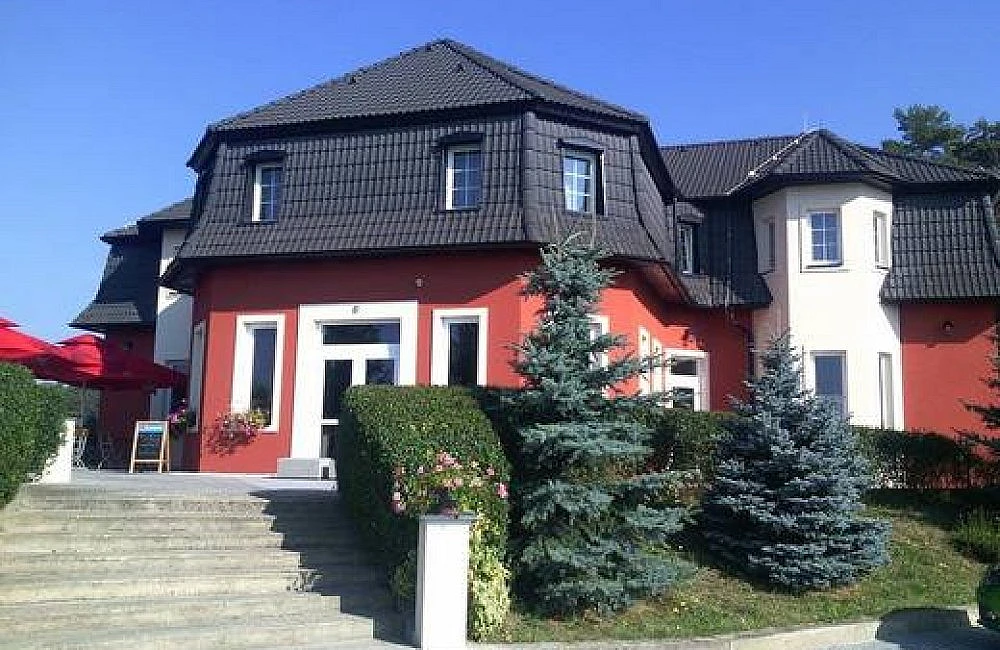 Restaurace a penzion V Zálesí