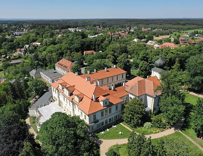 Loučeň Castle - Maxmilian Lifestyle Resort Castle Hotel