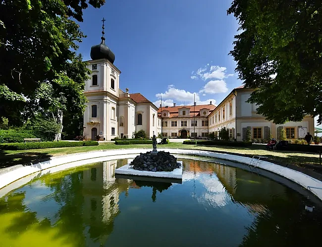 Loučeň Castle - Maxmilian Lifestyle Resort Castle Hotel