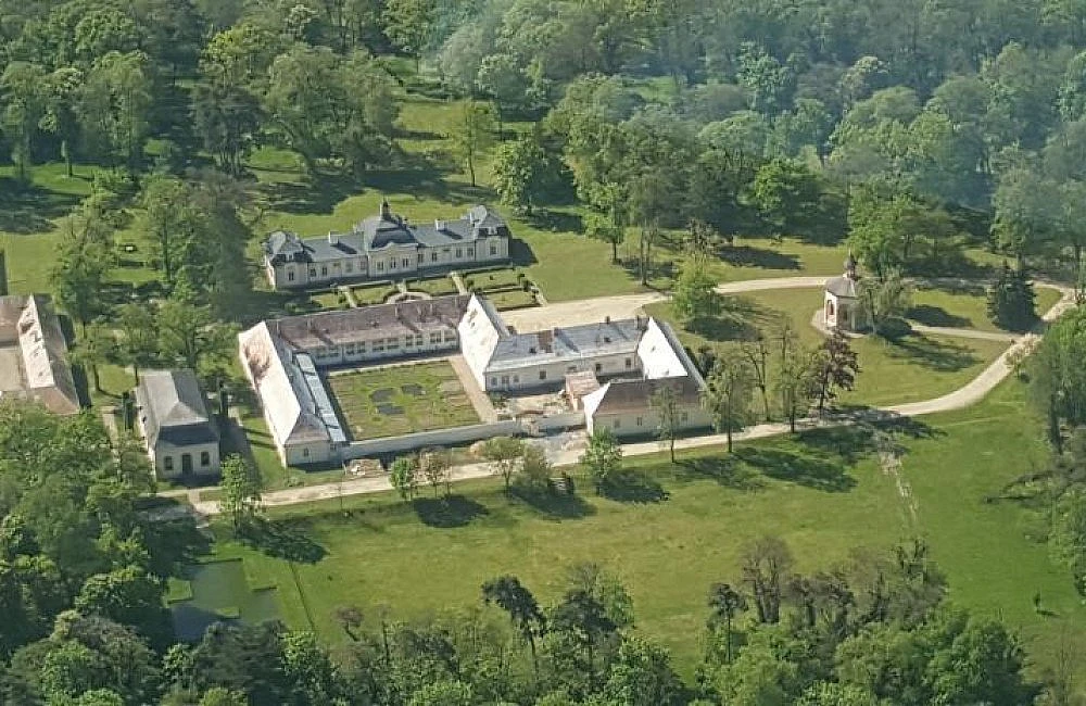 Na kole z Lysé nad Labem okolo dolní Jizery