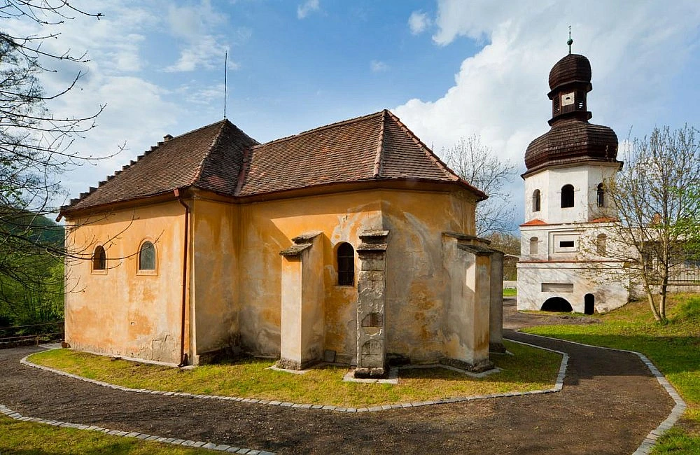 Kostel sv. Barbory v Debři