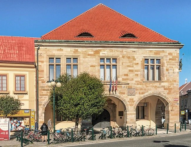 Z NYMBURKA HRABALOVÝM KERSKEM