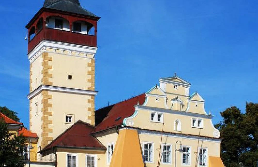 Vyhlídková věž dobrovické radnice
