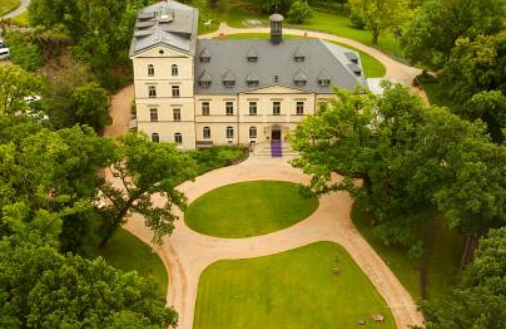 Chateau Mcely