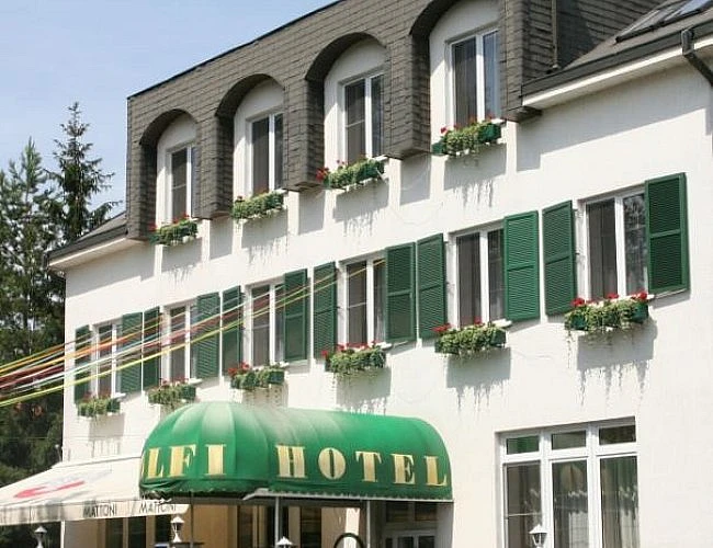  Hotel Golfi