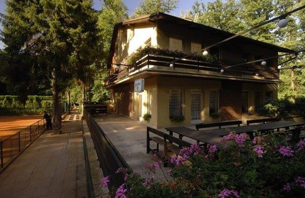 Hotel Club Houštka