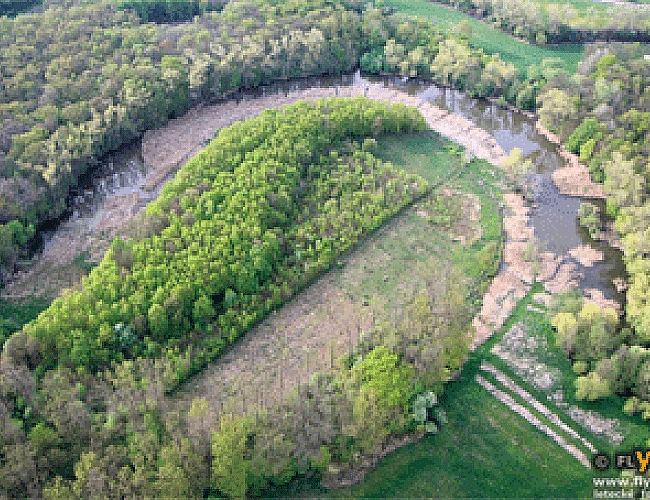 ZŘÍCENINA HRADU MYDLOVAR