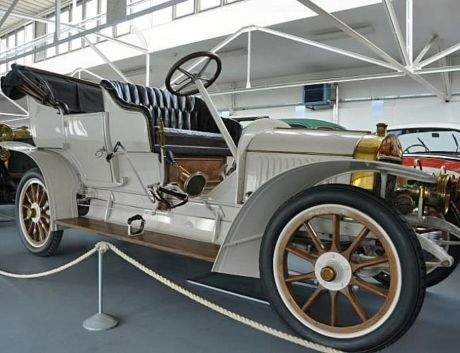 Z BOLESLAVI NA MICHALOVICE A ZVIŘETICE