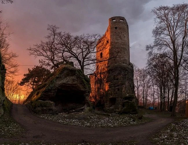DĚTSKÁ NAUČNÁ STEZKA PŘÍHRAZSKÝMI SKALAMI